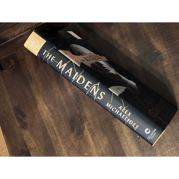 The Maidens by Alex Michaelides - Picture 4 of 5